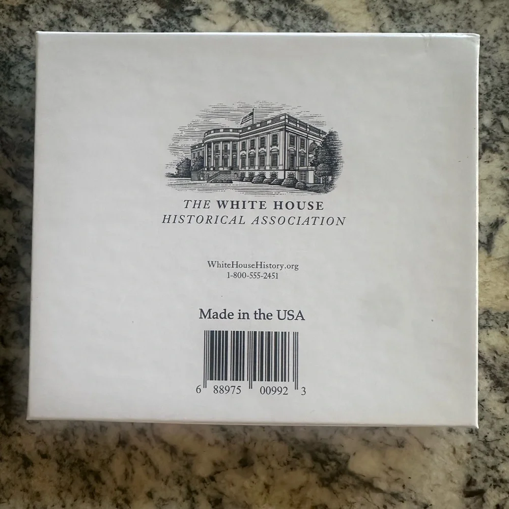 NIB The White House Historical Association 2025 Christmas Ornament - Picture 6 of 6